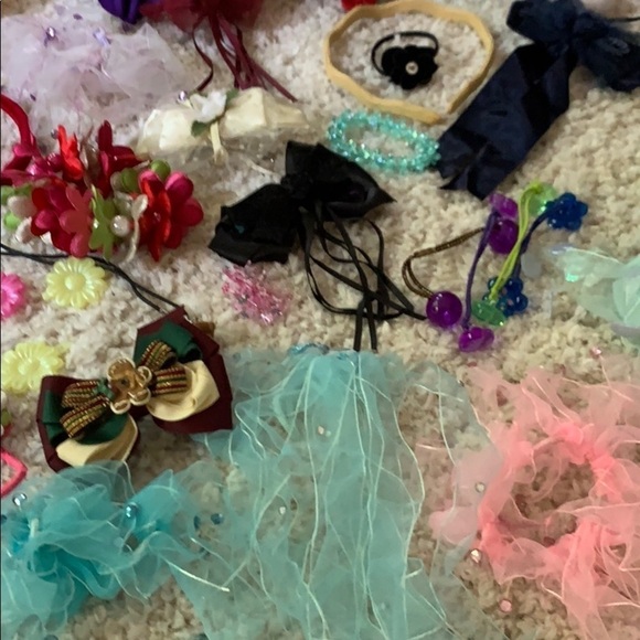 90 + girls hair accessories, ties, headbands, bows - Picture 3 of 8
